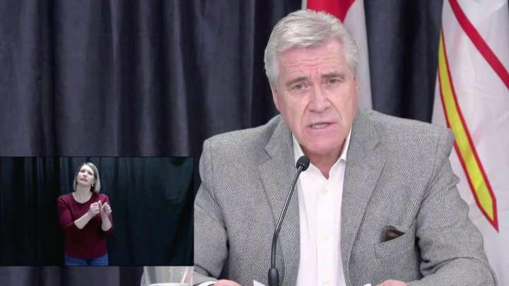 口罩輸送帶廠家:美國(guó)禁止出口N95口罩,加拿大省長(zhǎng)怒了