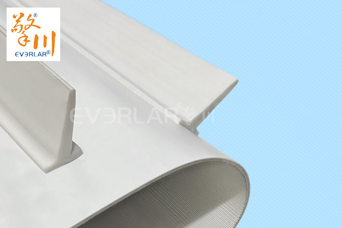 食品級白色PU輸送帶加擋板防滑落耐磨食品包裝分揀線傳送帶定制